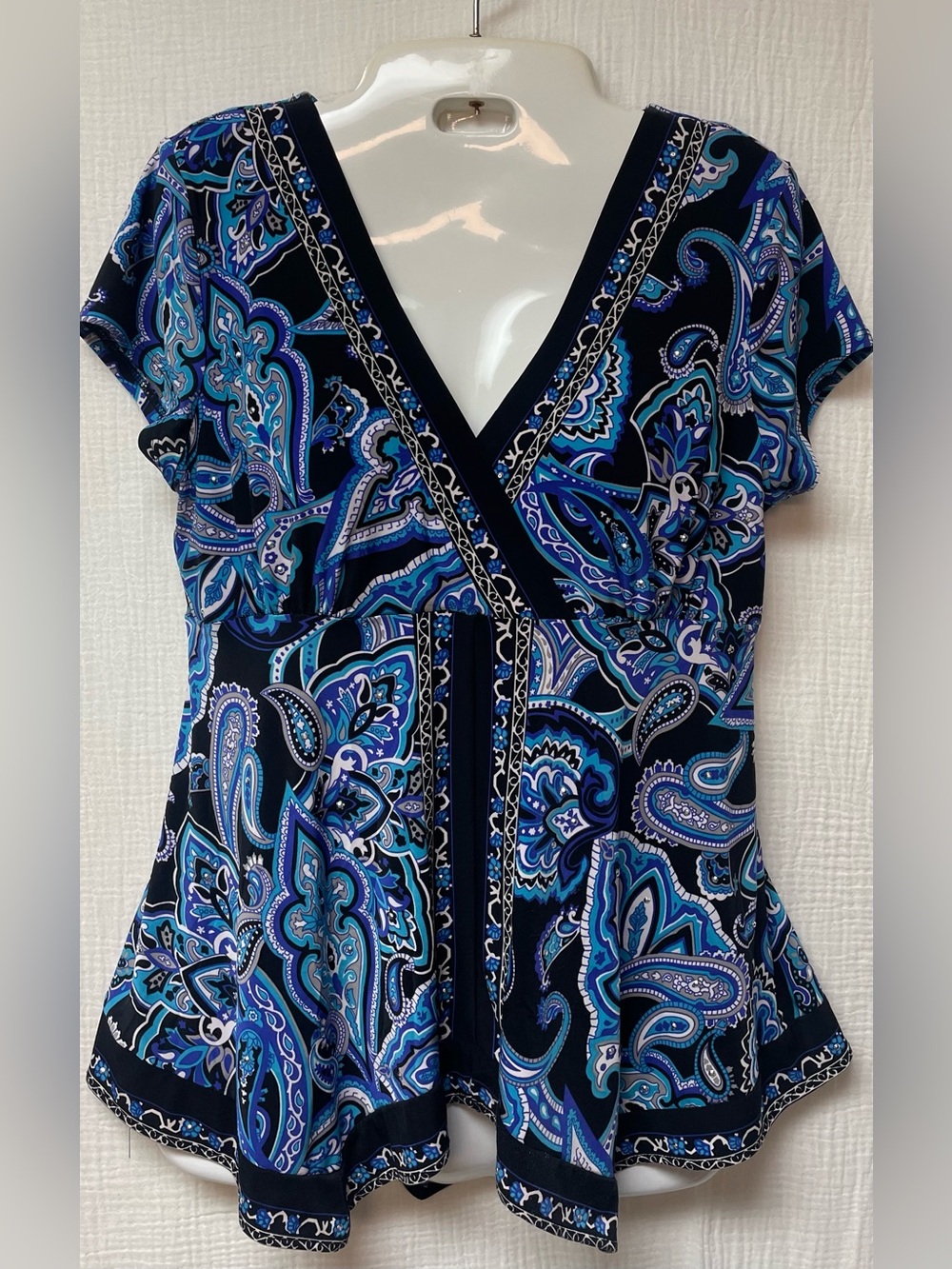 INC International Concepts Blue Paisley V-Neck/Hankerchief Hem Top, Sz: S